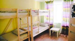 Гостиница Dostoyevsky Hostel Улан-Удэ Кровать в общем 6-местном номере для мужчин и женщин-1